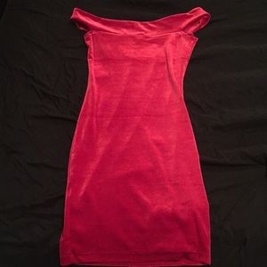 Red strapless sleeveless tight dress